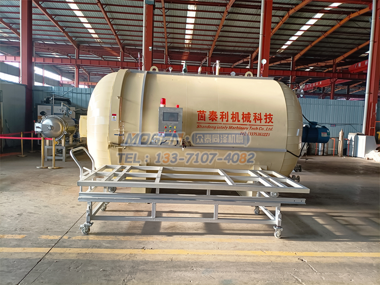 蒸汽加熱硫化罐，硫化罐生產(chǎn)廠家，電加熱硫化罐，膠管硫化罐，膠輥硫化罐，膠鞋硫化罐